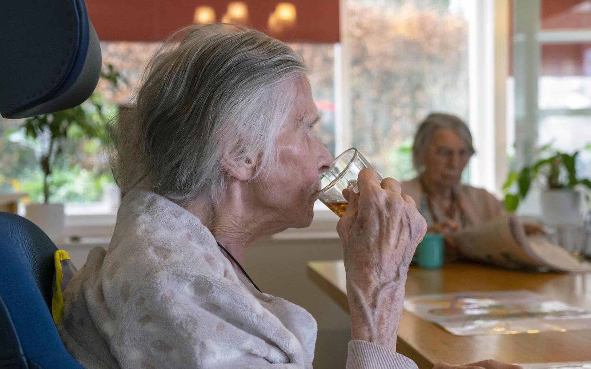 Epidemioloog Waarschuwt Tegen Ondervoeding Bij Ouderen: 'Buikje Is Niet ...