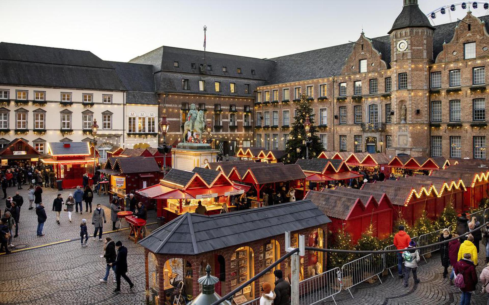 Kerstmarkt Düsseldorf ontruimd na waarschuwing aanslag Leeuwarder Courant