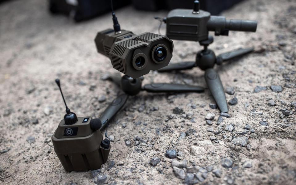 Een van de drones waarmee Defensie werkt. De camera ontgaat niets.
