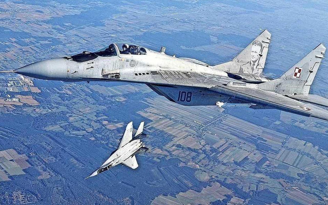 De MiG-29 op een oefening bij vliegbasis Lask in Polen. De MiG-29 op een oefening bij vliegbasis Lask in Polen.