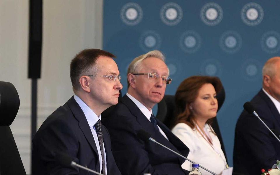 Hoofd van de Russische delegatie, presidentieel adviseur Vladimir Medinsky.