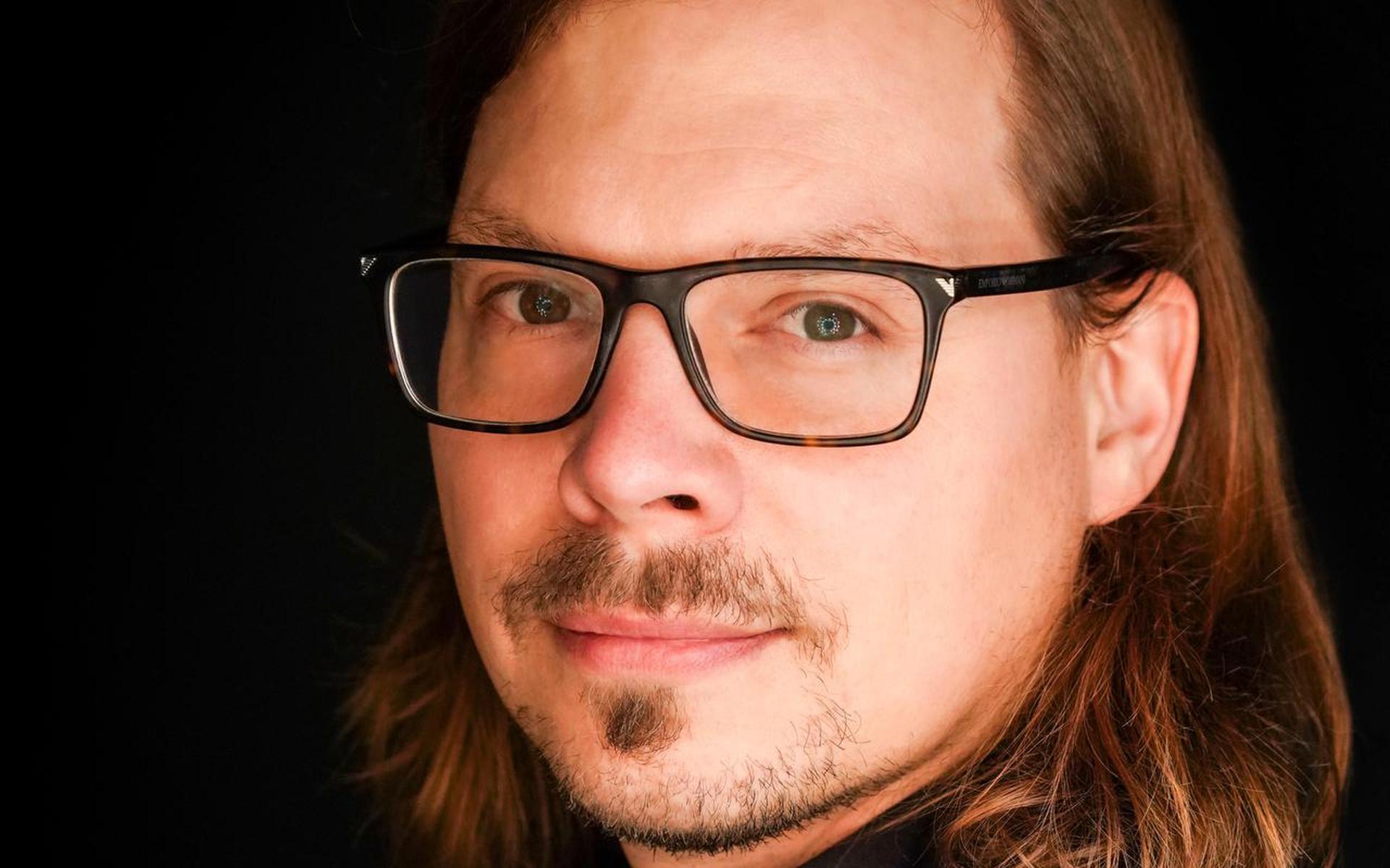 'We zitten in een crisissamenleving' zegt hoogleraar Michel Dückers uit