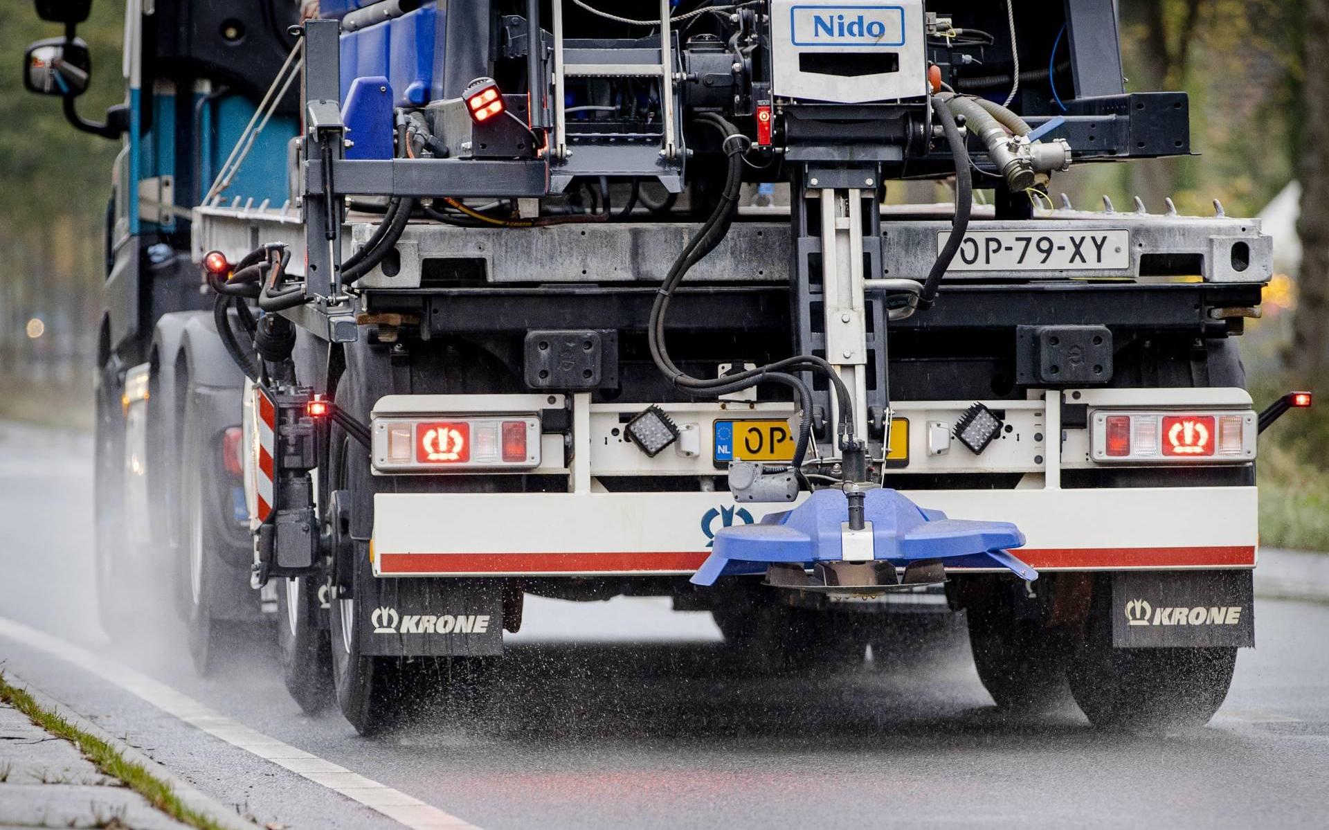 Code geel voor Friesland. KNMI waarschuwt voor gladheid door bevriezing - Leeuwarder Courant