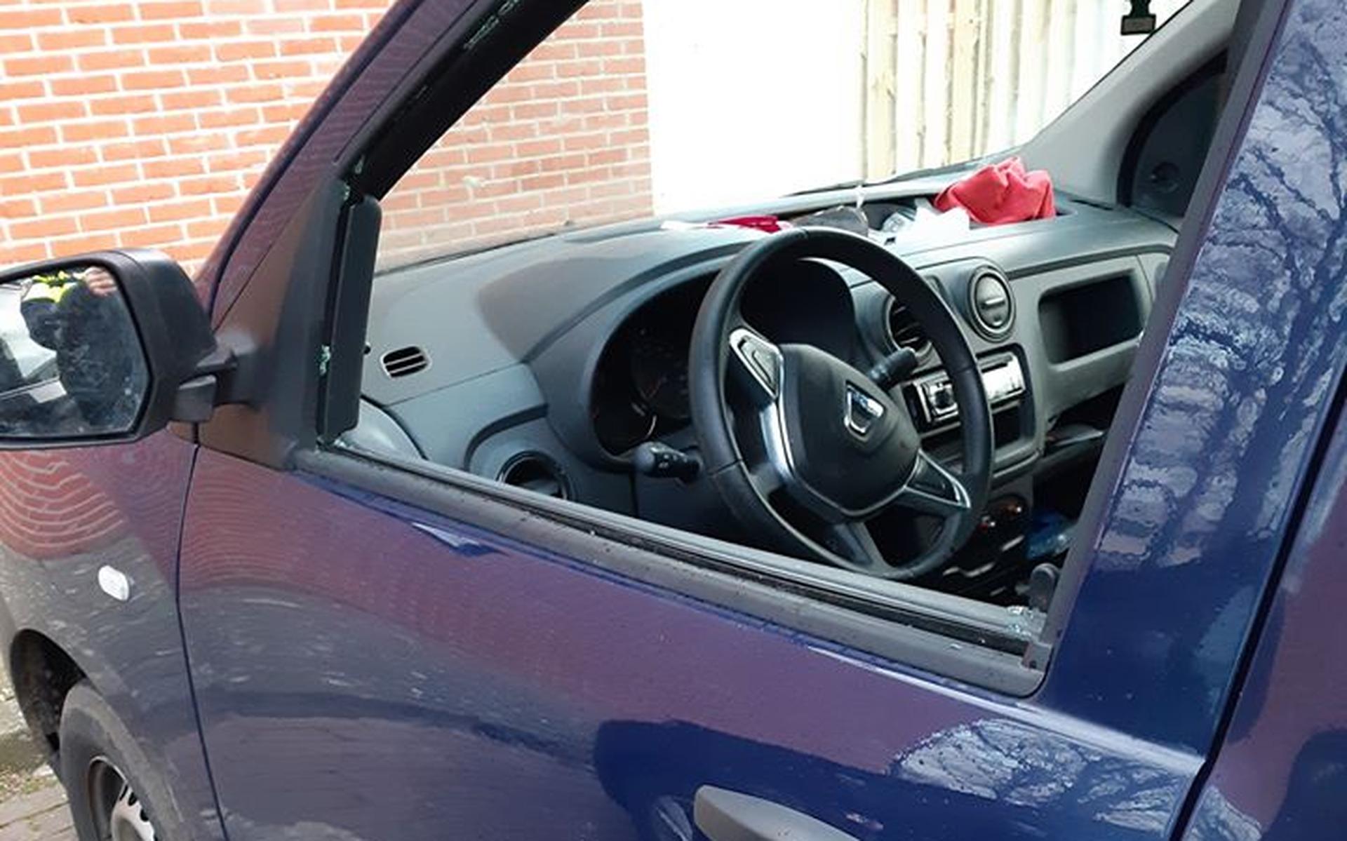 Inbraak in bedrijfsbusje. Foto: Politie Zuidoost-Drenthe