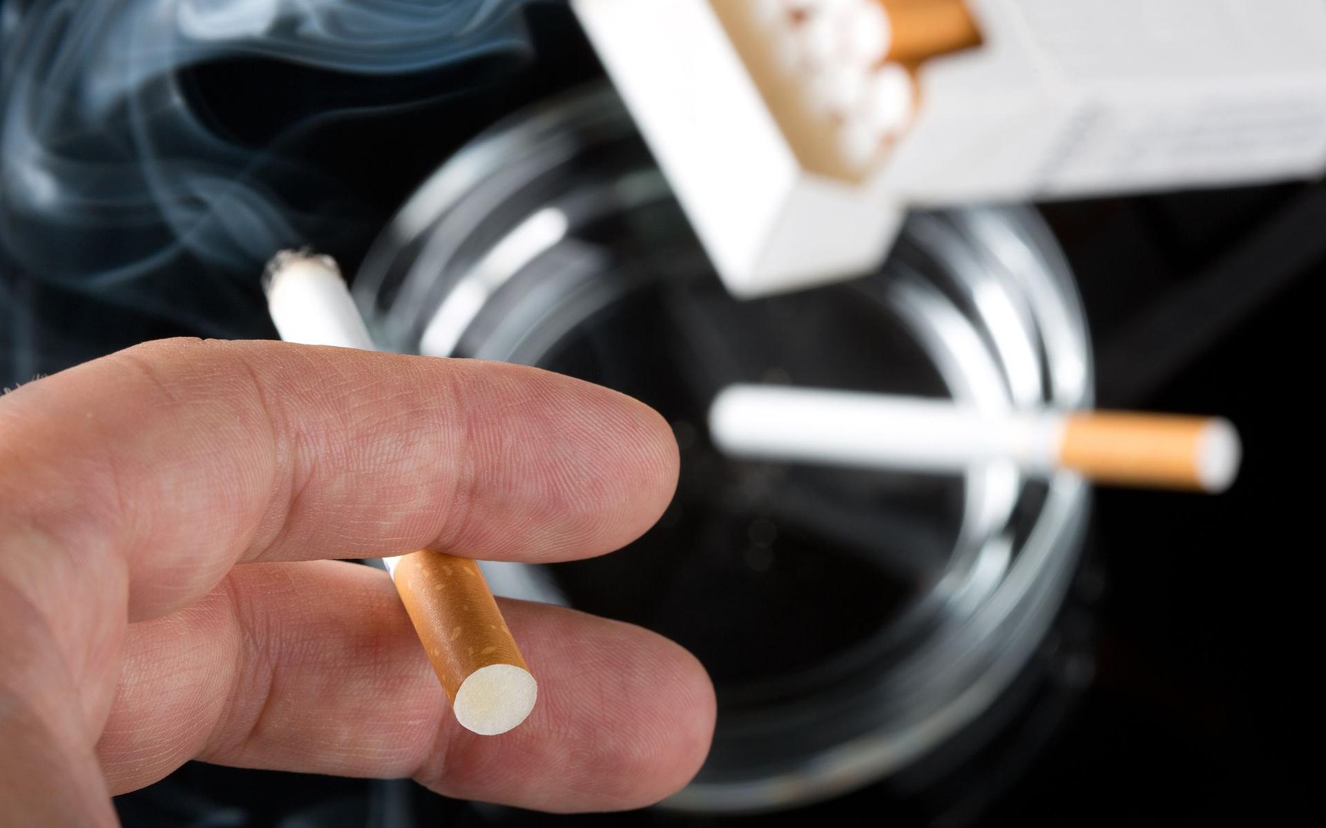 Tot verdacht Aandringen Stoppen met roken? De verzekeraar helpt met cursussen en medicatie -  Leeuwarder Courant