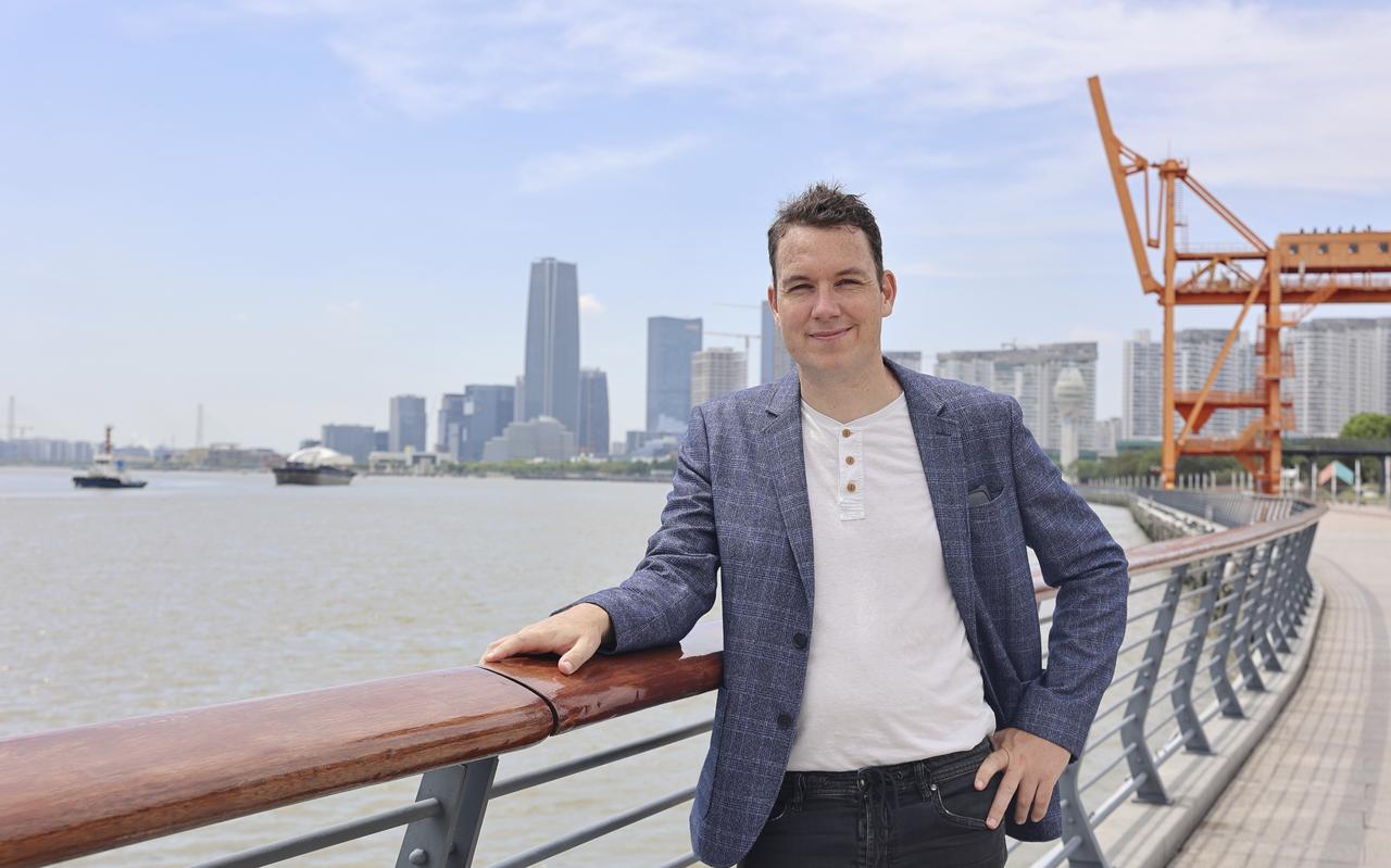 Roland Smid, onze man in Shanghai. Roland Smid, onze man in Shanghai.