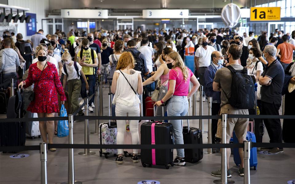 De aankomsthal op Schiphol.