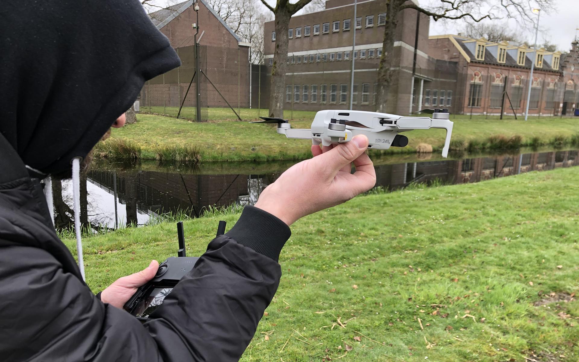 Dronedroppings Boven Gevangenissen Zijn Big Business. 'Voor Een Nachtje ...