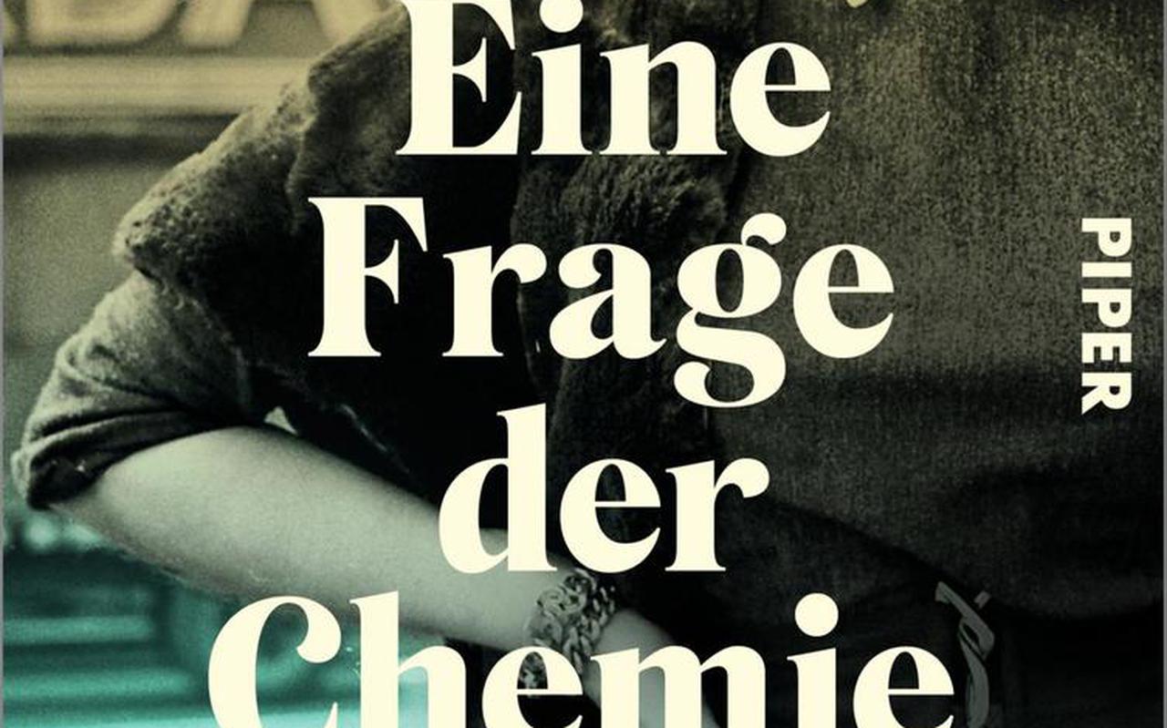 Eine frage der chemie van Bonnie Garmus is deze zomer een van de meest gelezen  romans in Duitsland.