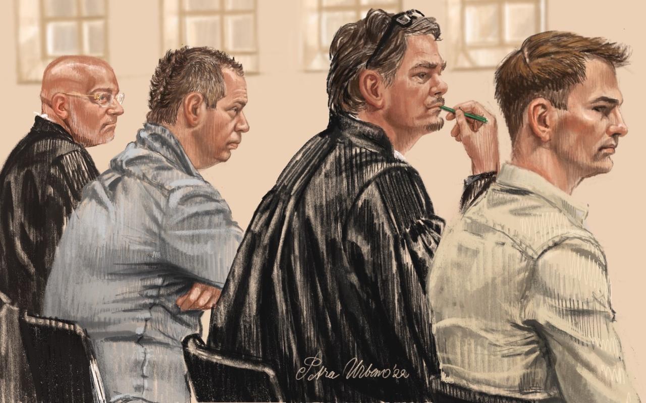 Tjeerd P. en Jaimy W. in de rechtbank, met hun advocaten, tijdens de inhoudelijke behandeling van hun strafzaak. Tjeerd P. en Jaimy W. in de rechtbank, met hun advocaten, tijdens de inhoudelijke behandeling van hun strafzaak.