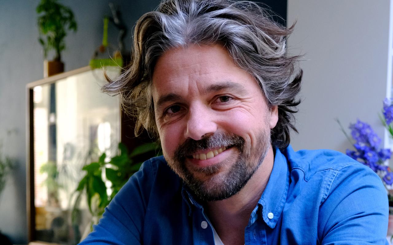 Yorick Goldewijk: ,,Zelfs de meest fantasieloze persoon kan wel betoverd worden door iets.'' Yorick Goldewijk: ,,Zelfs de meest fantasieloze persoon kan wel betoverd worden door iets.''