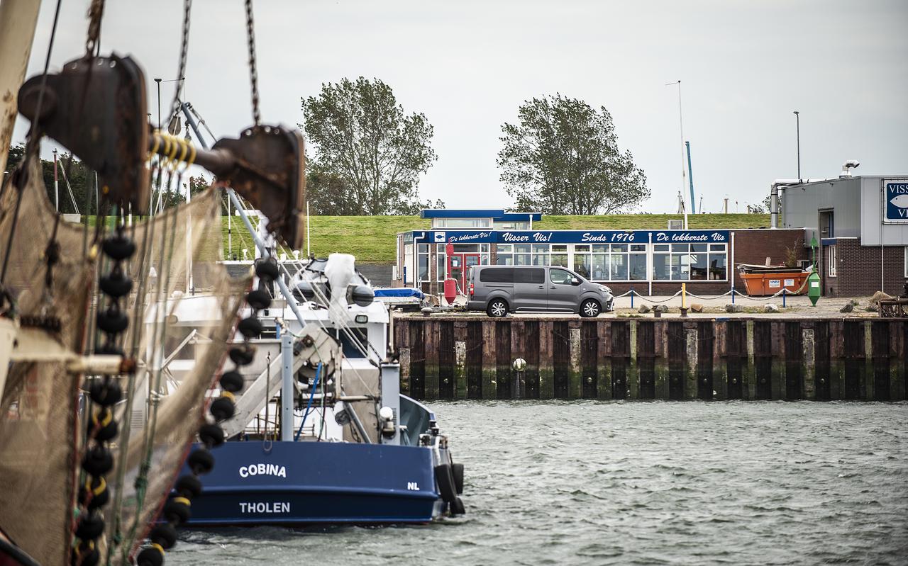 Vishandel Visser-Vis in Lauwersoog houdt er na 51 jaar mee op, noodgedwongen door de enorme energierekening.
