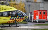 Een traumahelikopter arriveert bij het universitair hospitaal in Munster met de eerste Nederlandse coronapatient tijdens de tweede coronagolf. 