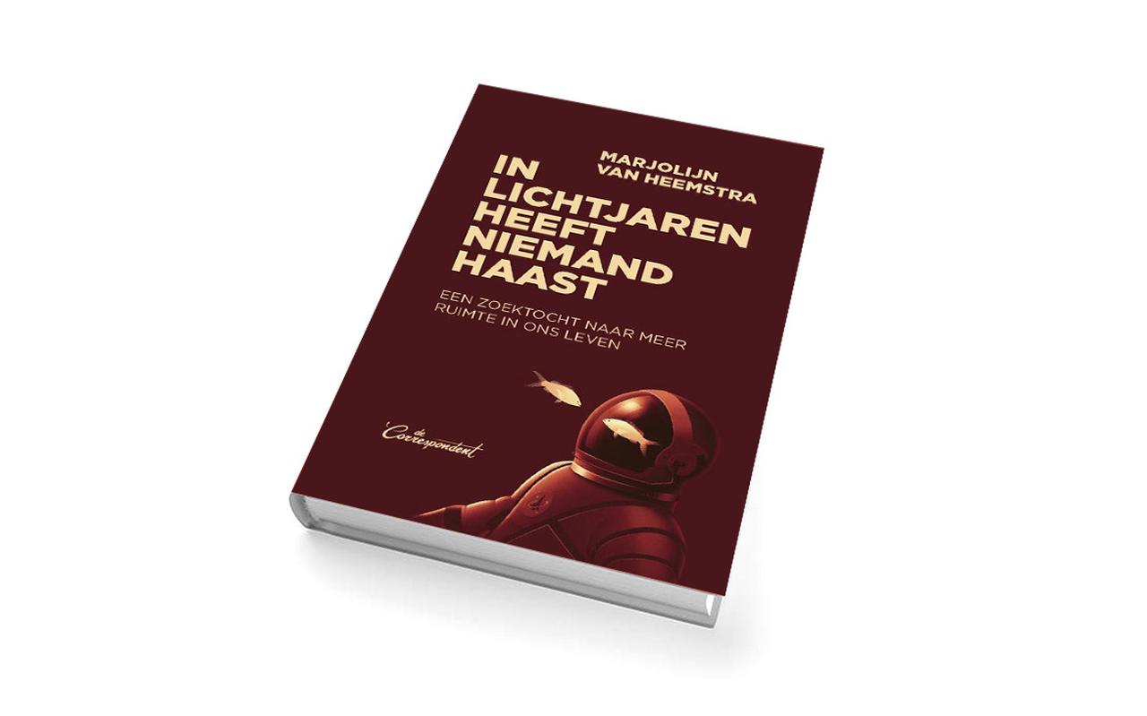 Het nieuwe boek van Marjolijn van Heemstra neemt je mee het heelal in. Het nieuwe boek van Marjolijn van Heemstra neemt je mee het heelal in.