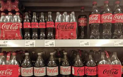 ’Duitse’ Coca-Cola is een stuk goedkoper dan Nederlandse.