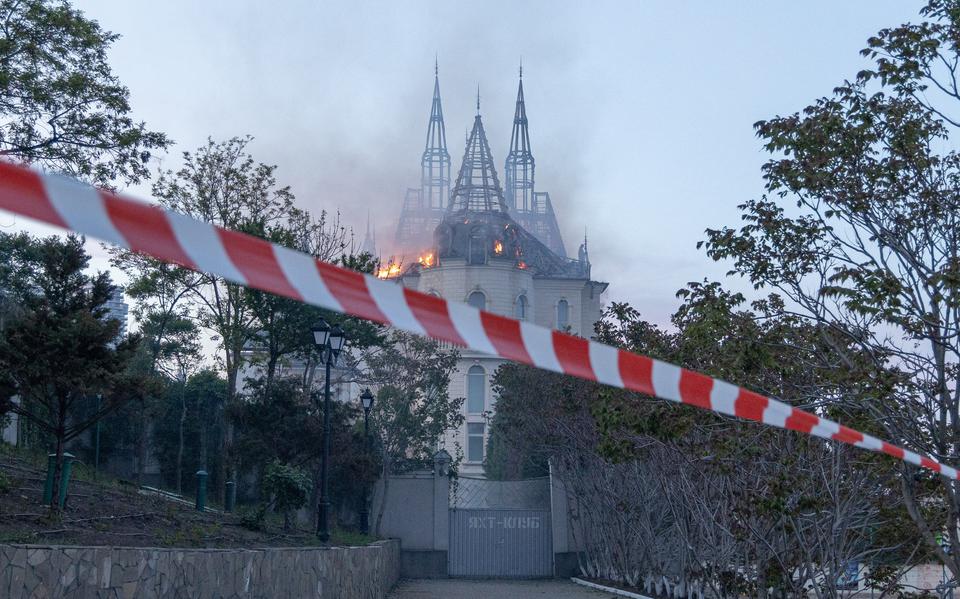 Het 'Harry Potter-kasteel' in Odesa ging ook al in vlammen op.