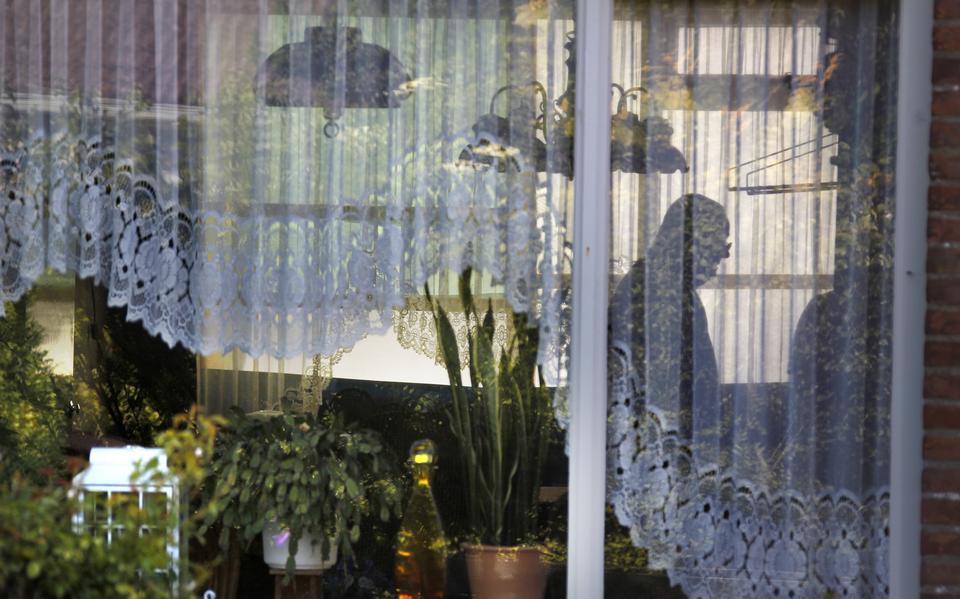 In Minnertsga lag een man vier jaar dood in zijn woning waar zijn broers en zussen ook woonden.