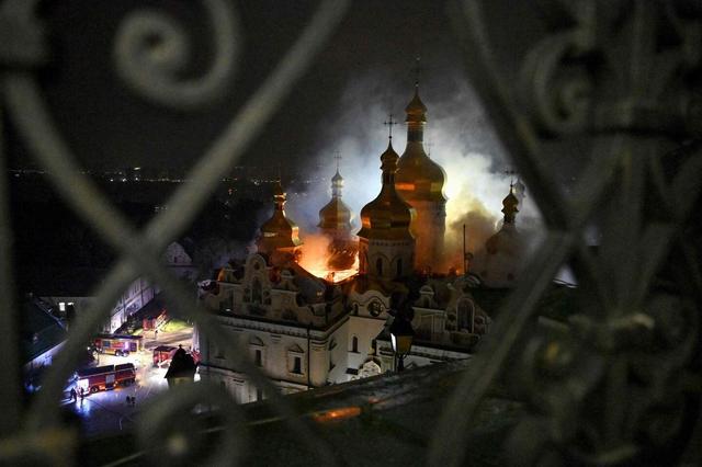 LIVE | Oekraïne treft Moskou hard met inferno in grote olieraffinaderij: ’Rusland voelt reikwijdte v