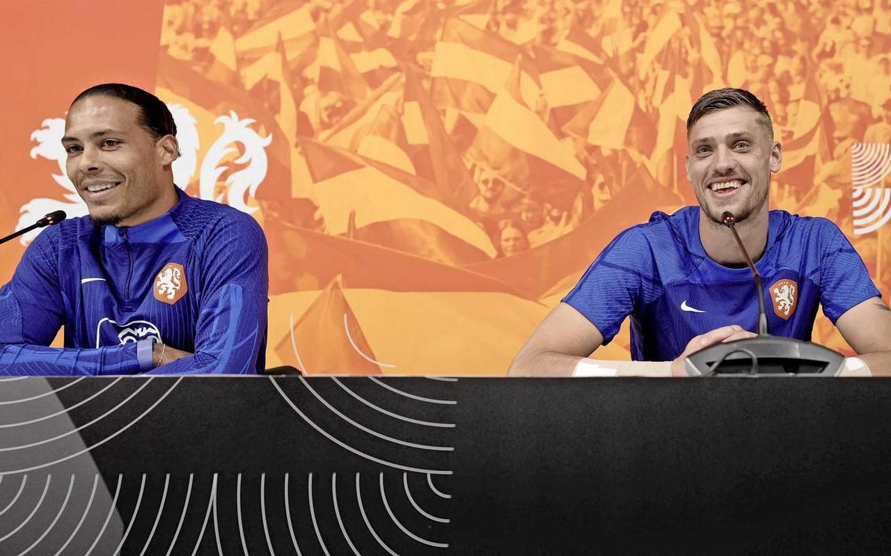 Virgil van Dijk en Andries Noppert maakten woensdag hun opwachting tijdens een persmoment. Virgil van Dijk en Andries Noppert maakten woensdag hun opwachting tijdens een persmoment.