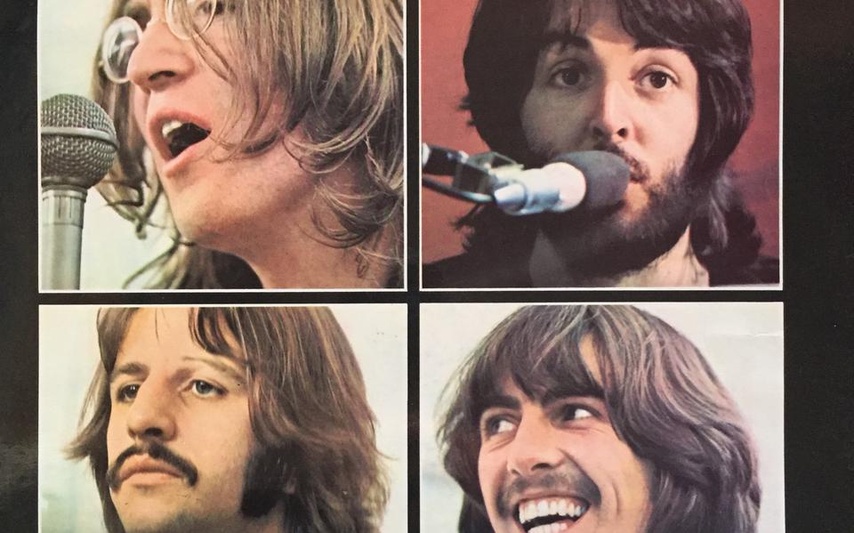 De albumhoes van 'Let it Be' van The Beatles.