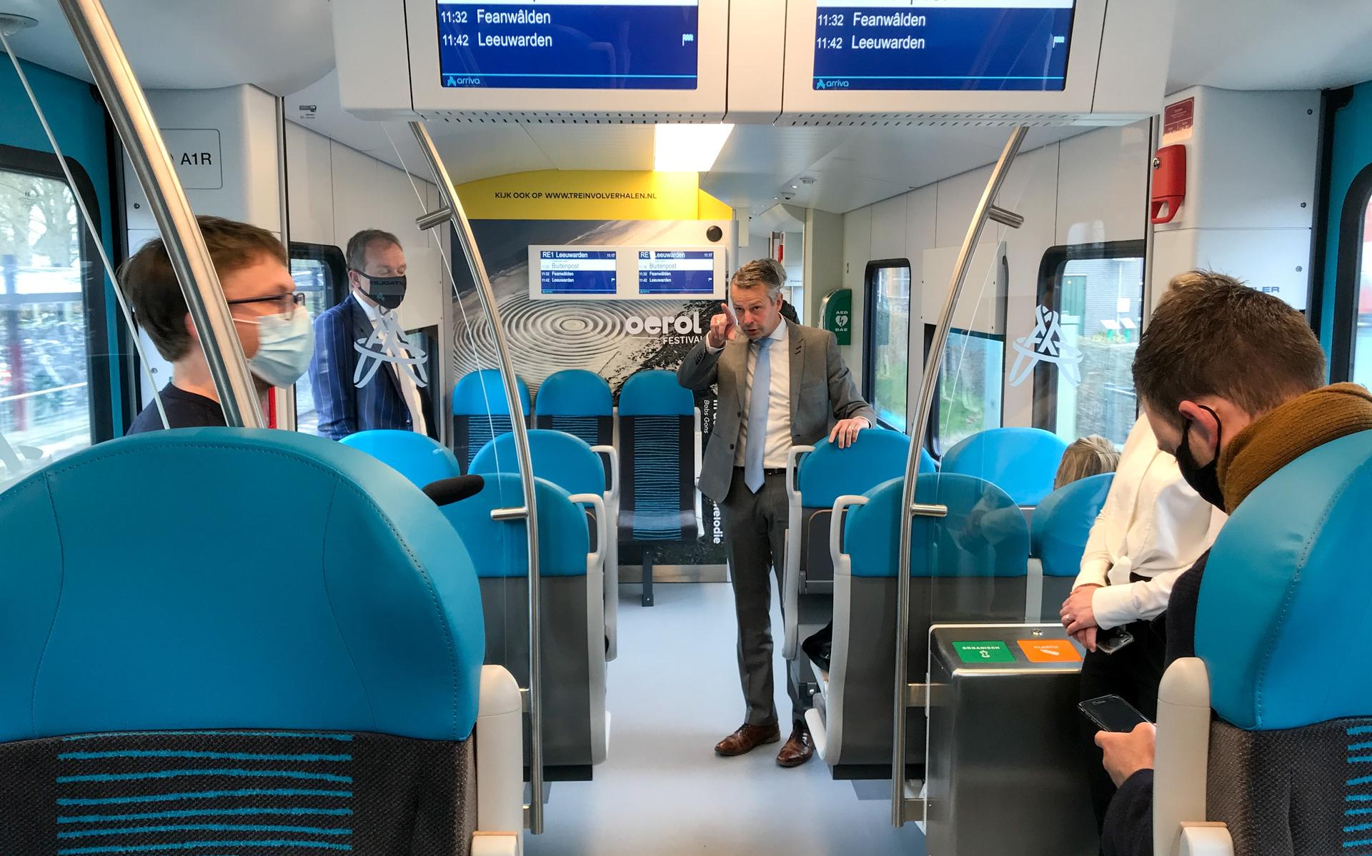 De nieuwe WINK-treinen rijden, maar dit zorgt op sommige stations voor problemen bij in- en uitstapp