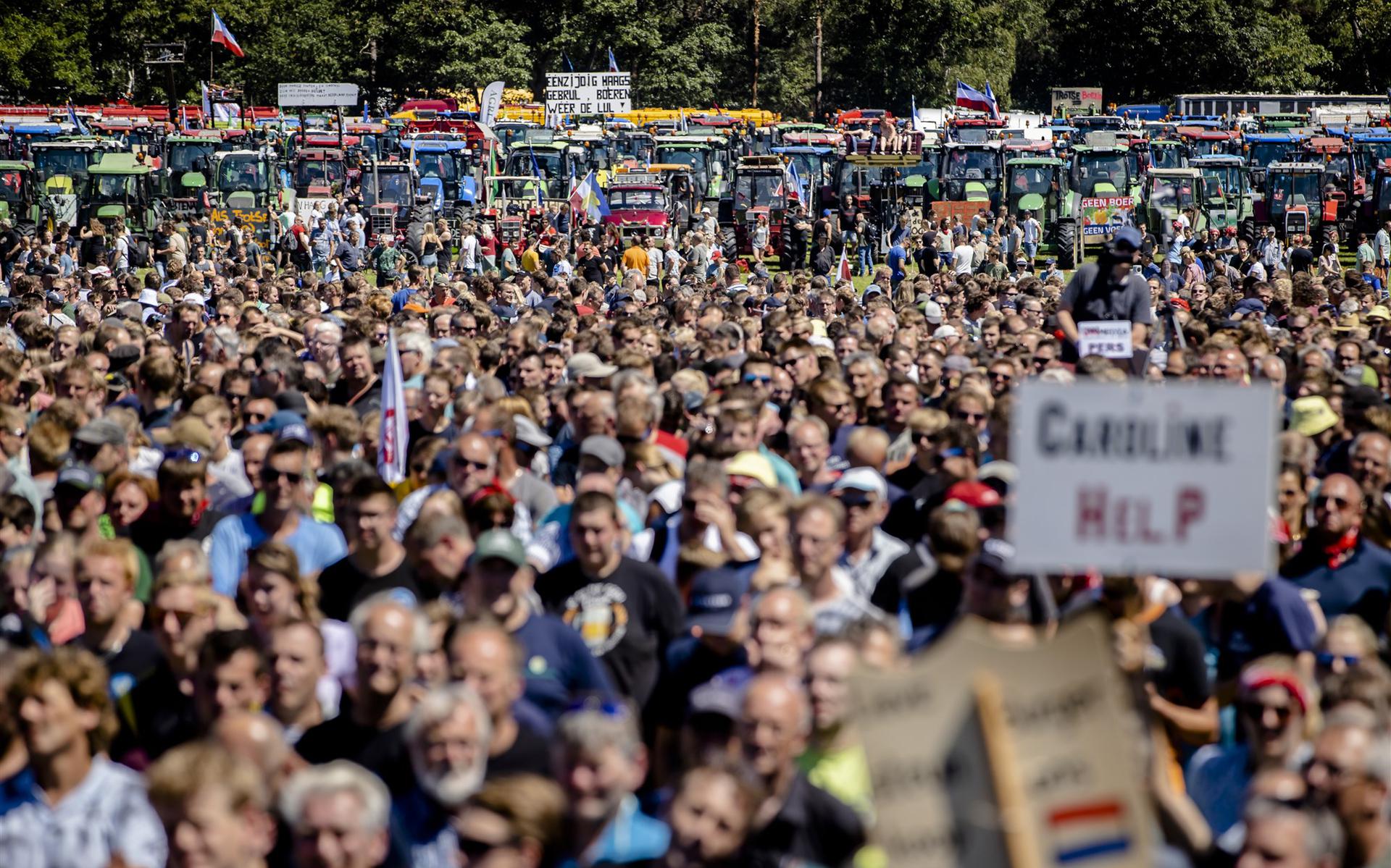 Boeren demonstreren in Stroe tegen de stikstofplannen. Dit is het