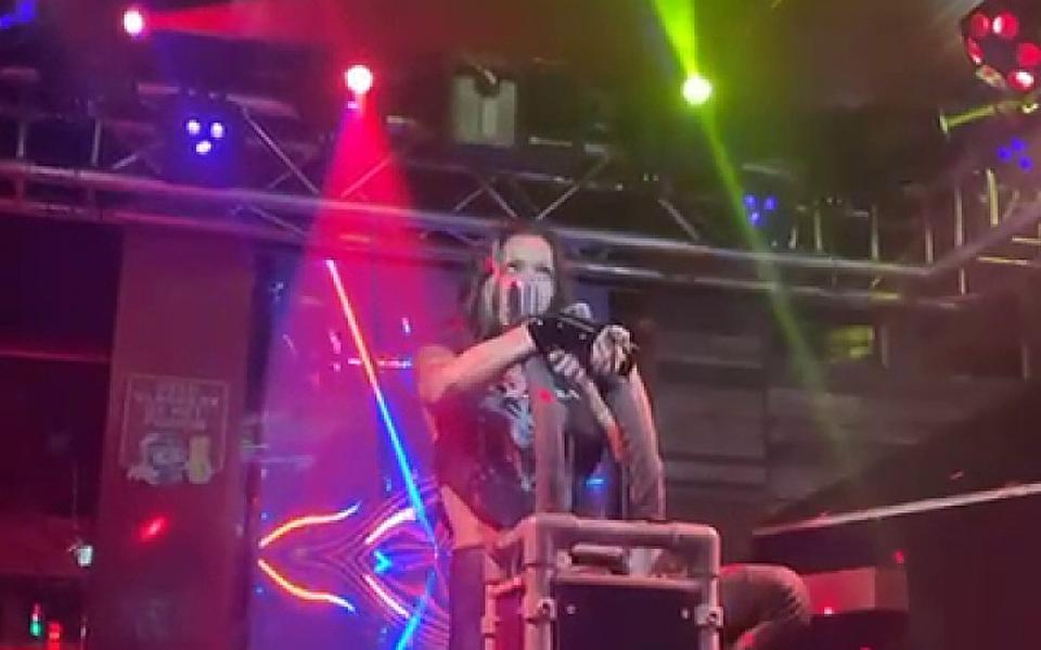 Beth Hart zingt in karaokebar in Groningen