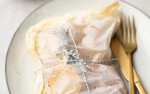 Scan Nancy van Batenburg. Culy Homemade: gezonde vispakketjes met zalm en Mediterrane groenten