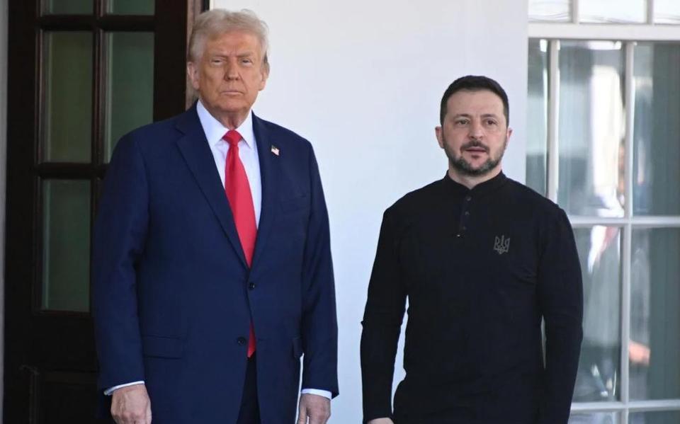 De Oekraïense president Volodimir Zelenski zegt dat Rusland alleen met een krachtig optreden tot vrede gedwongen kan worden.