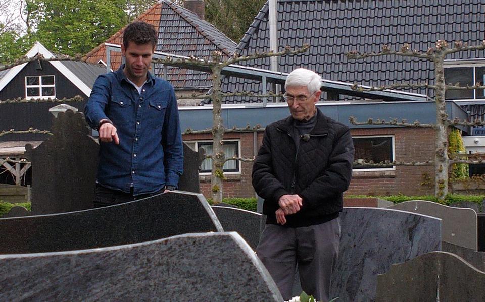De verloren oorlogszoon van de familie Bakker uit Engwierum is weer even terug