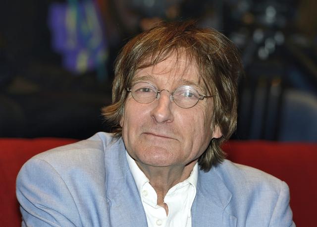 Tv-maker en kunstenaar Wim T. Schippers (83), die metershoge drol in Park Vijversburg maakte, overle