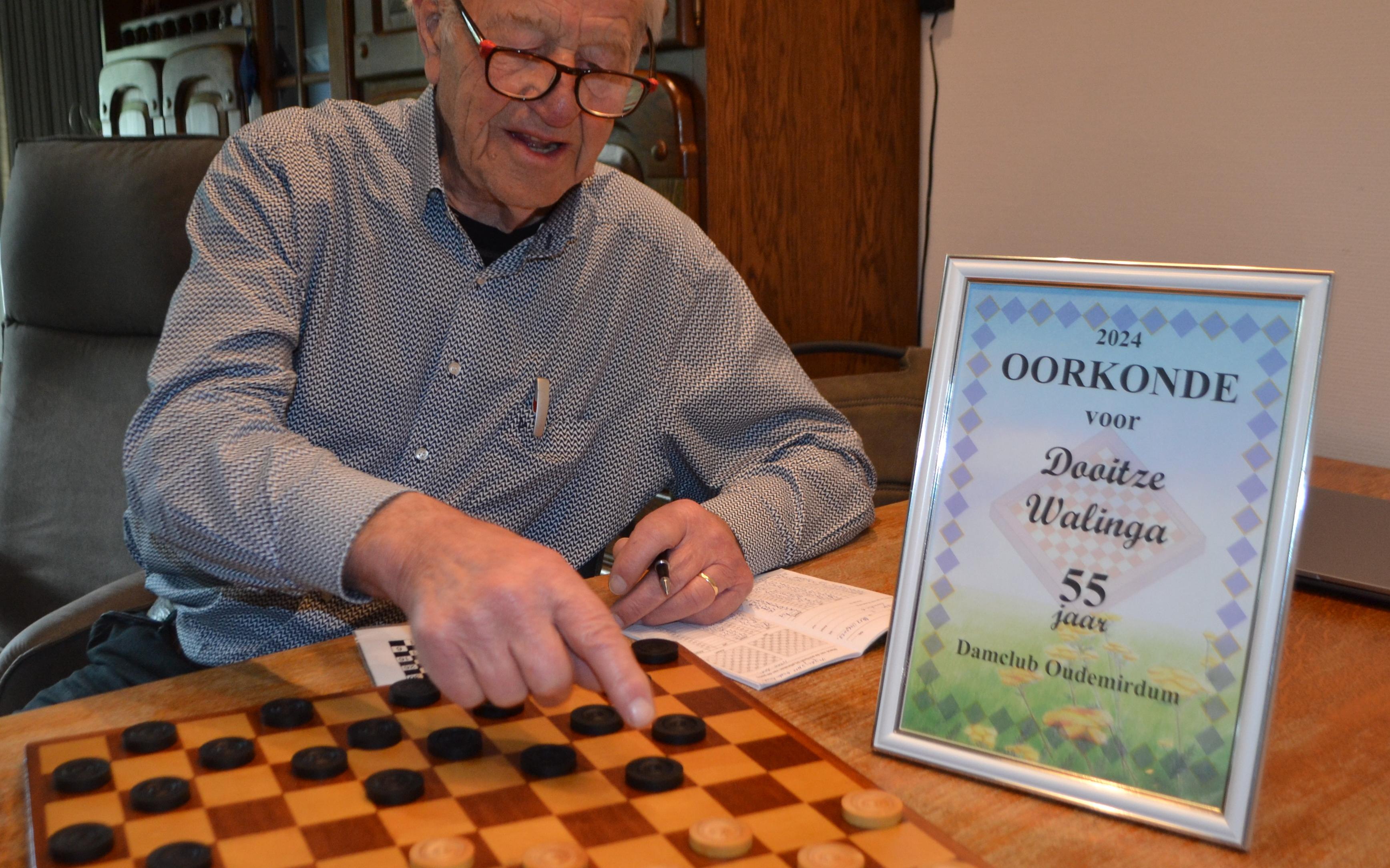 Dooitze Walinga trouw lid dc Oudemirdum. 'It is goed foar de geast en je ha in praatsje mei oaren'