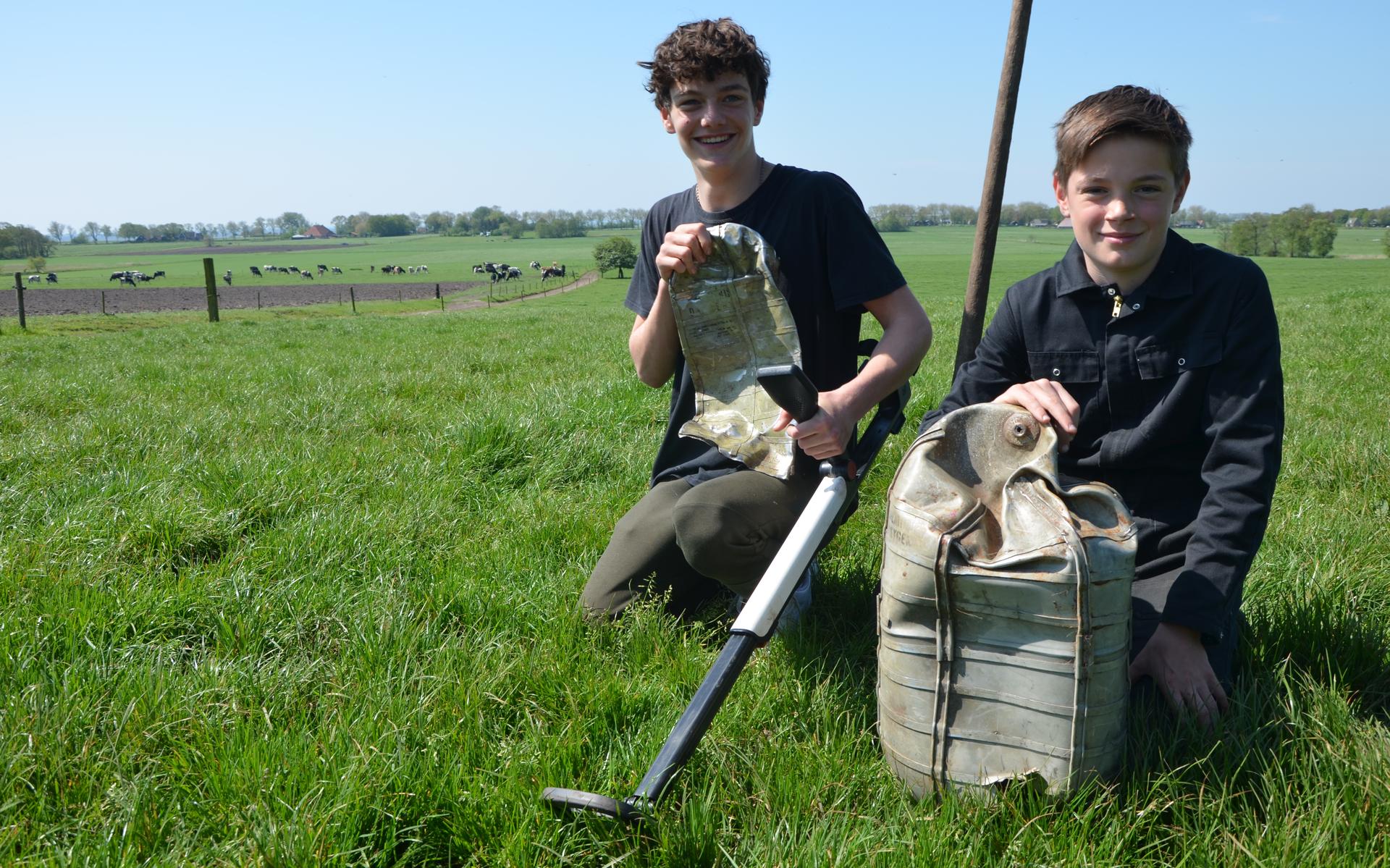 Bart en Lukas vinden bij Mirns zuurstoftanks neergeschoten B-24. Bart: 'Ik krige in hiel grut signaa