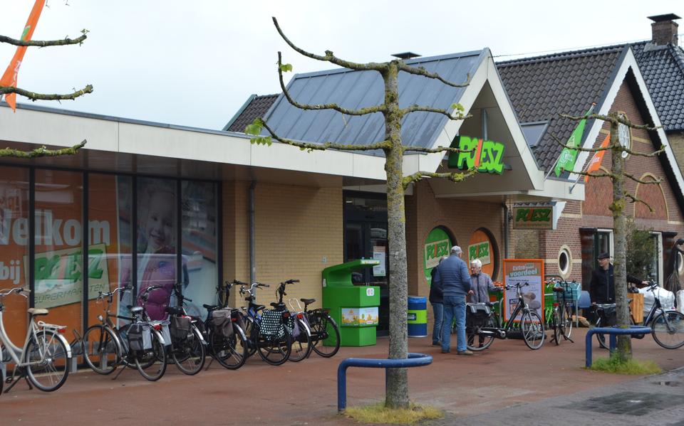 De Poiesz in de Hoofdstraat in Koudum.