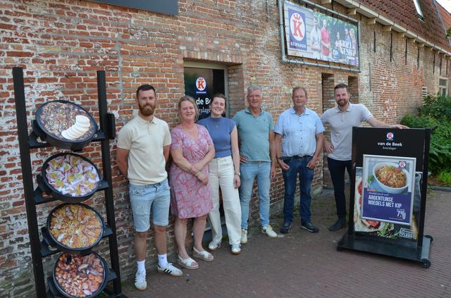Gerard Veenstra uit Wijckel ‘redt’ slagerswinkel in Balk. Vleesproducten en delicatessen straks op p