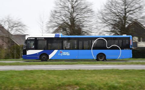 Met de bus naar de PC in Franeker vanuit onder andere Holwerd met lijn 892.