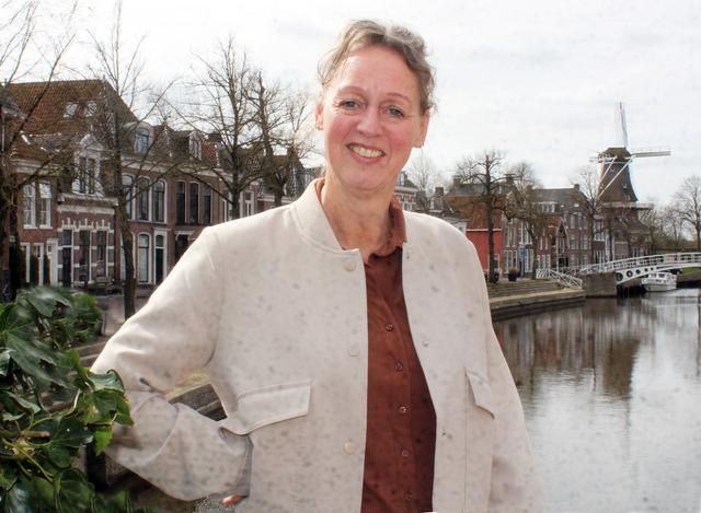 Wethouder Hanneke Jouta zet na 23 jaar een punt achter gemeentepolitiek: ‘k Wol wer gewoan Hanneke w