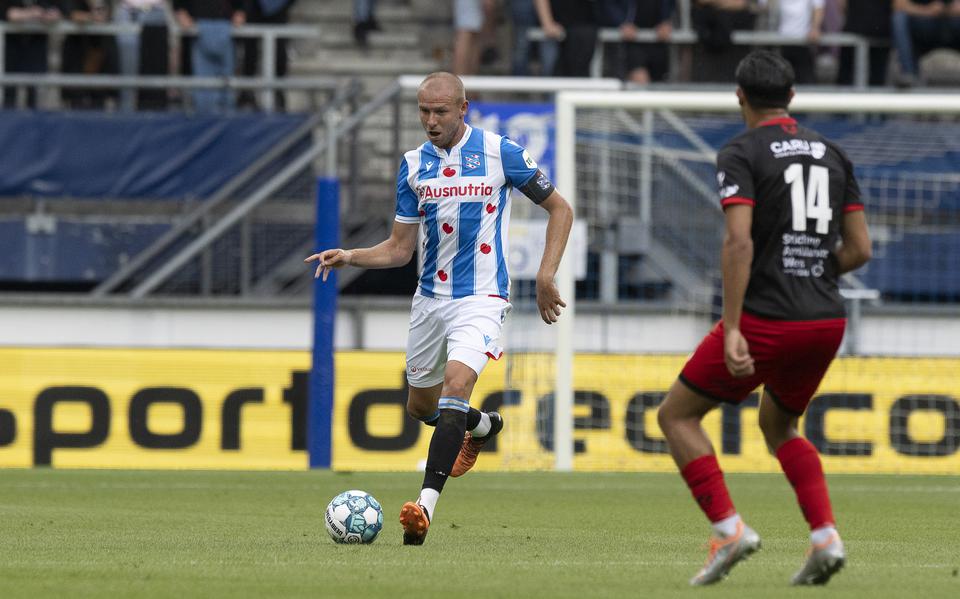Sven van Beek tijdens het oefenduel van SC Heerenveen met Excelsior (3-1).
