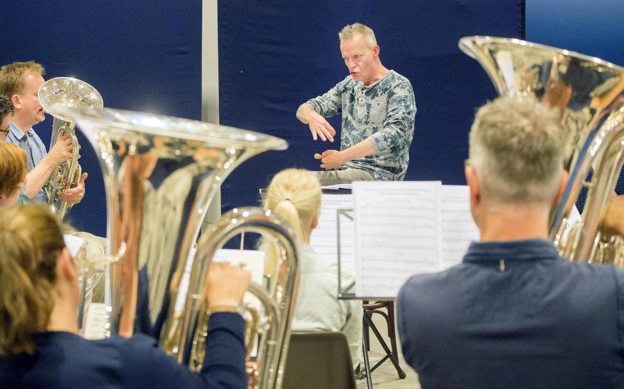 Een repetitie van muziekvereniging De Wâldsang. FOTO MARCEL VAN KAMMEN Een repetitie van muziekvereniging De Wâldsang. FOTO MARCEL VAN KAMMEN