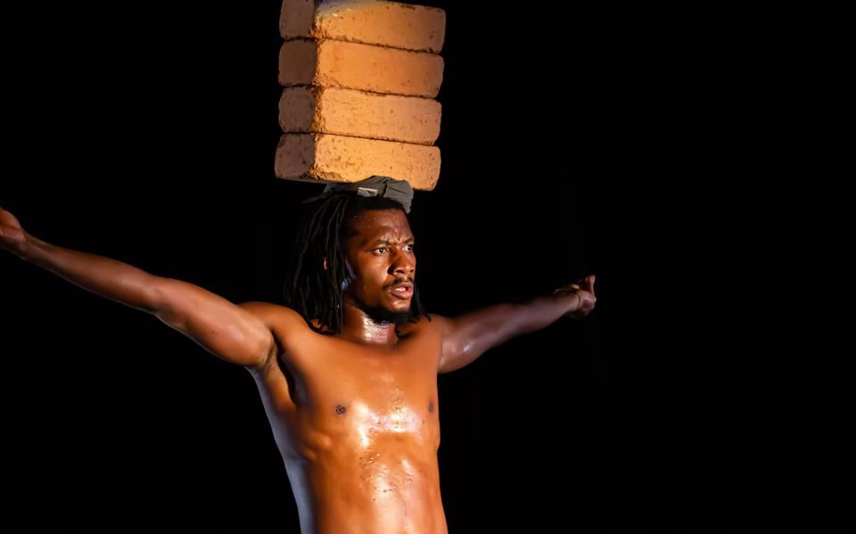 
Koffi-Kégou Afiadegnigban: balanceren met polygamie.