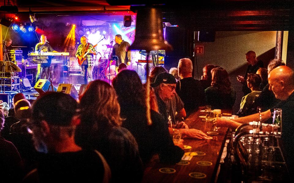 Voor het allerlaatst vormde dorpshuis De Uthôf in Siegerswoude zaterdag het decor voor het Northern Prog Festival.
