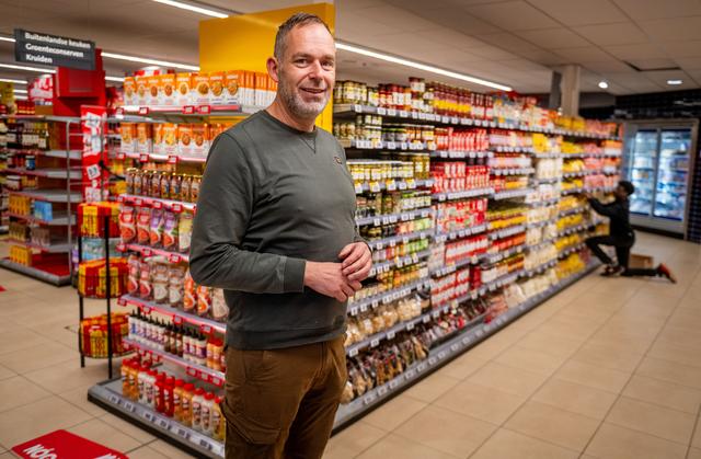 Linksom of rechtsom: Jumbo Cambuurplein in Leeuwarden gaat maandag na brand weer open