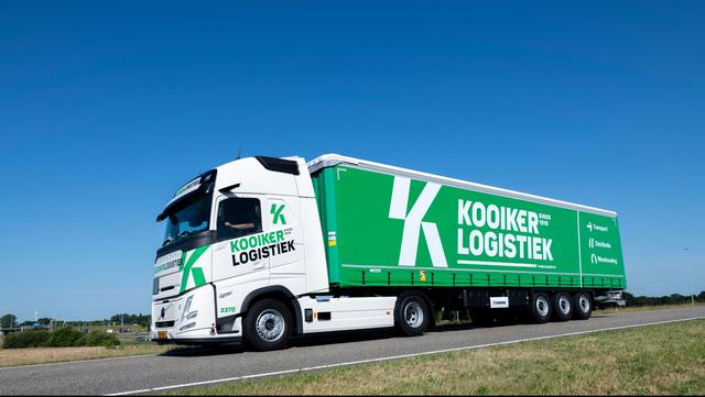 Kooiker Logistiek uit Grou neemt Post Logistics uit Sneek over