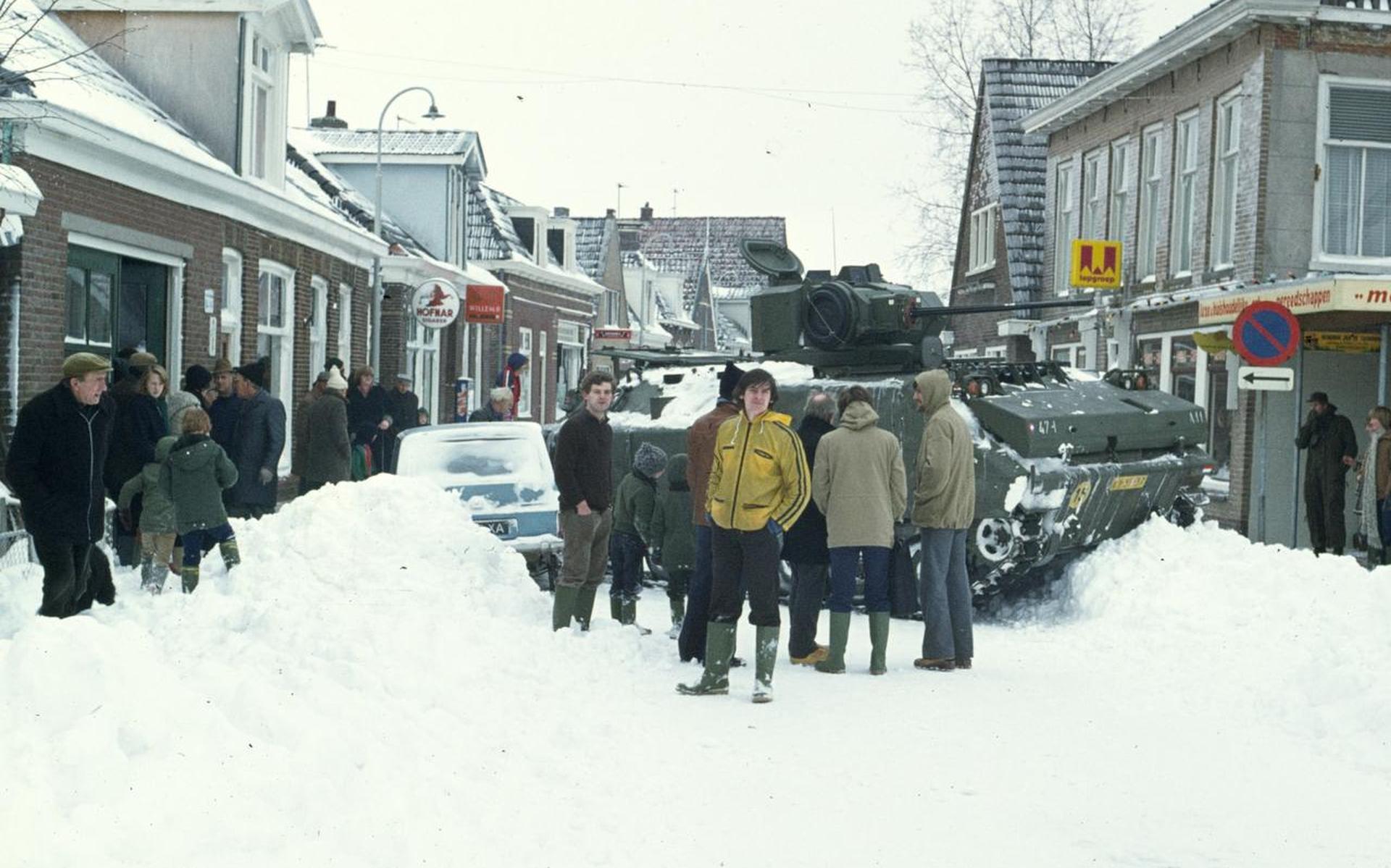 Bekijk de foto's die lezers instuurden van de sneeuwwinter in 1979 - Leeuwarder Courant