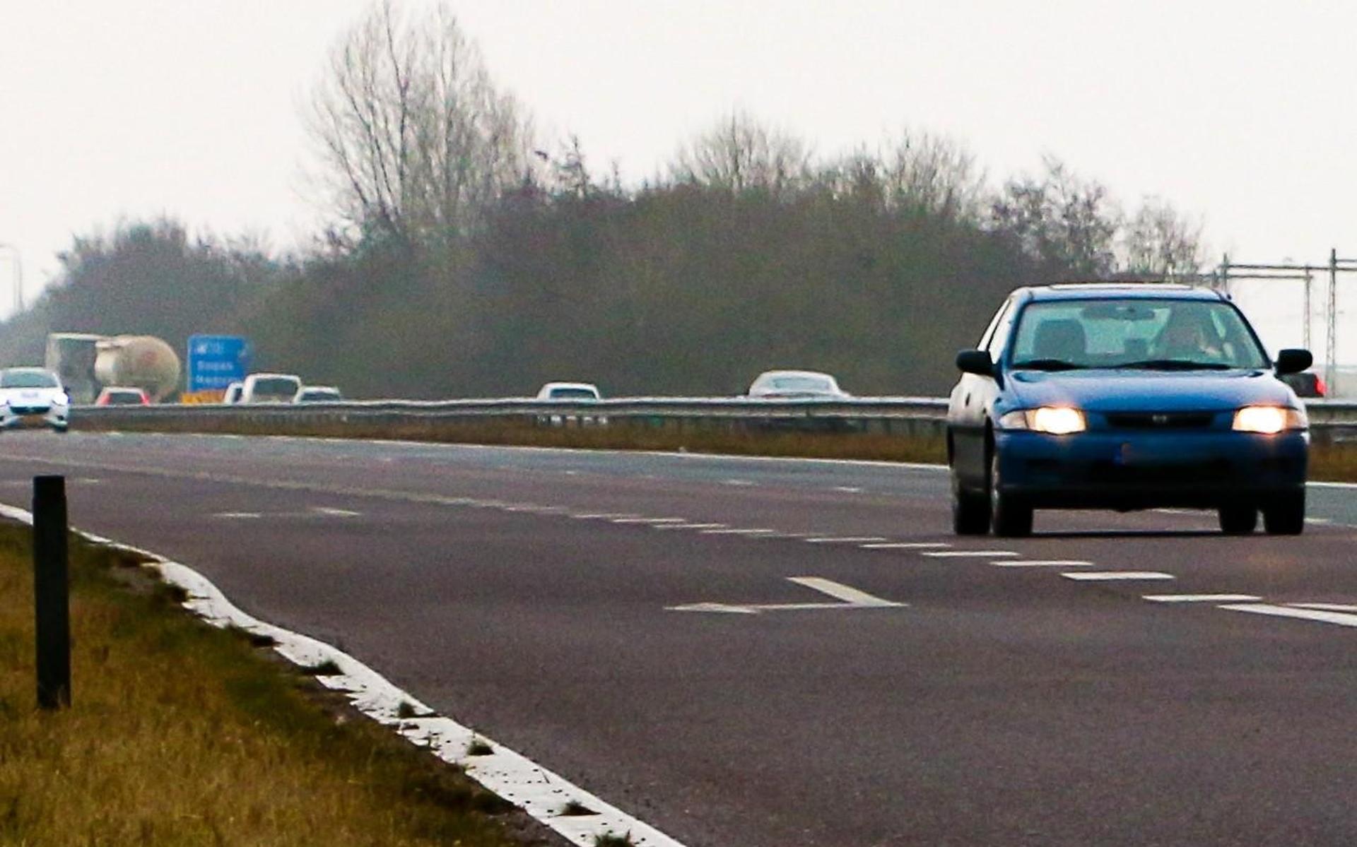Fundering beweegt: A32 wordt langzaam weer een hobbelweg - Leeuwarder Courant