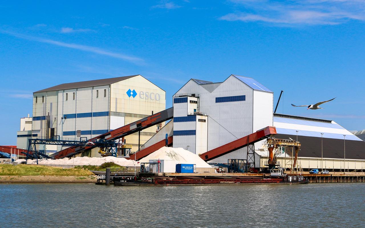 Frisia Zout, onderdeel van ESCO (European Salt Company). FOTO LC/ARODI BUITENWERF Frisia Zout, onderdeel van ESCO (European Salt Company). FOTO LC/ARODI BUITENWERF
