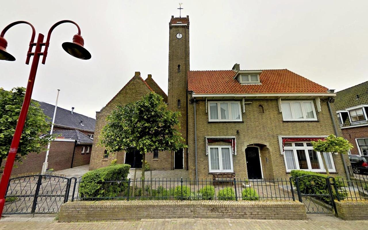 Algemene Kerk koopt in Makkum Sint Martinuskerk en pastorie - Leeuwarder Courant