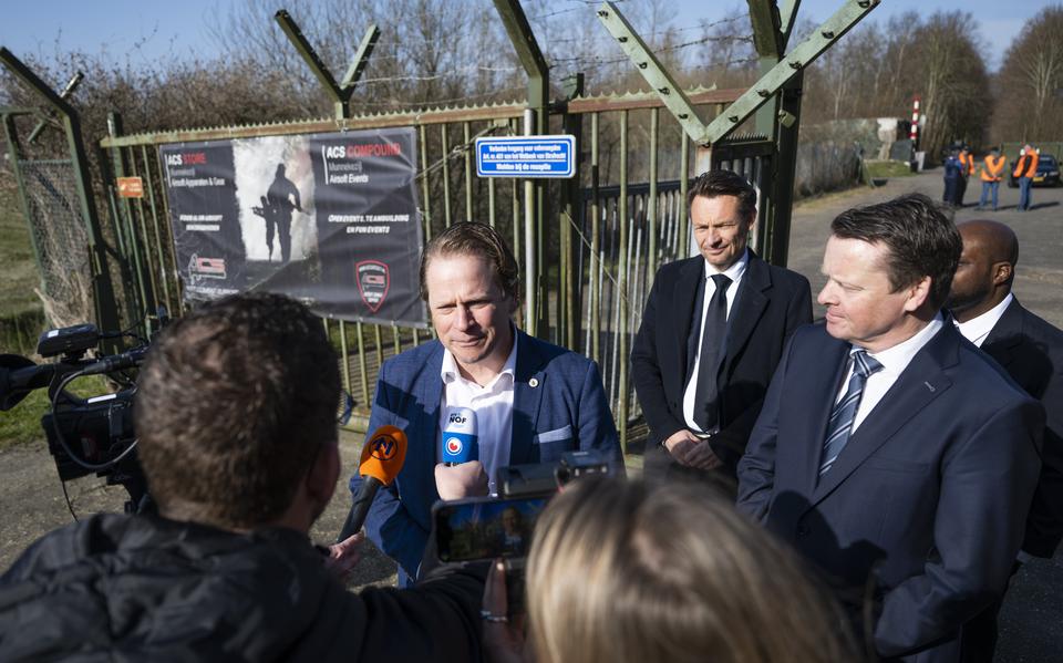 Staatssecretaris Gijs Tuinman bezocht in maart de Kollumerwaard. 