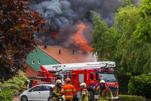 LIVE | Grote brand in dierenverblijf SanjesZoo in Feanwâlden: verschillende dieren niet meer te redd