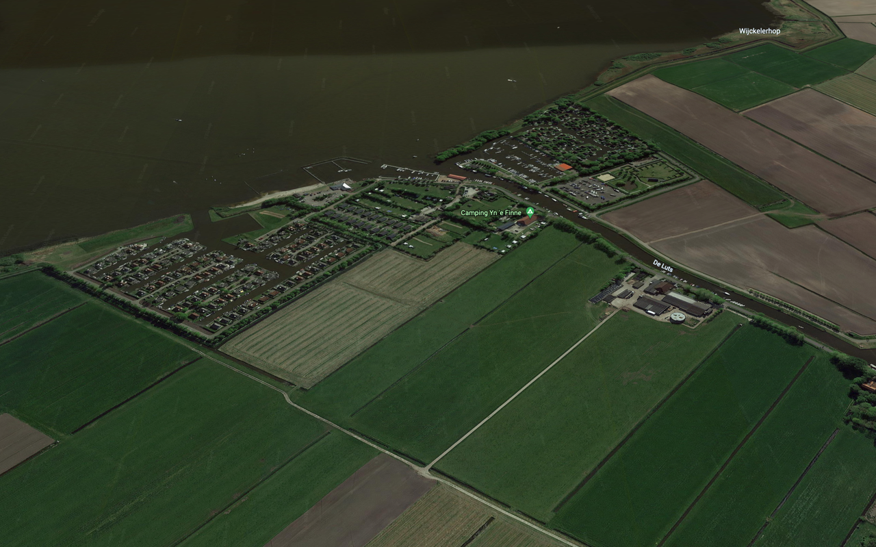 De locatie in Balk waar de villa's moeten komen. De locatie in Balk waar de villa's moeten komen.
